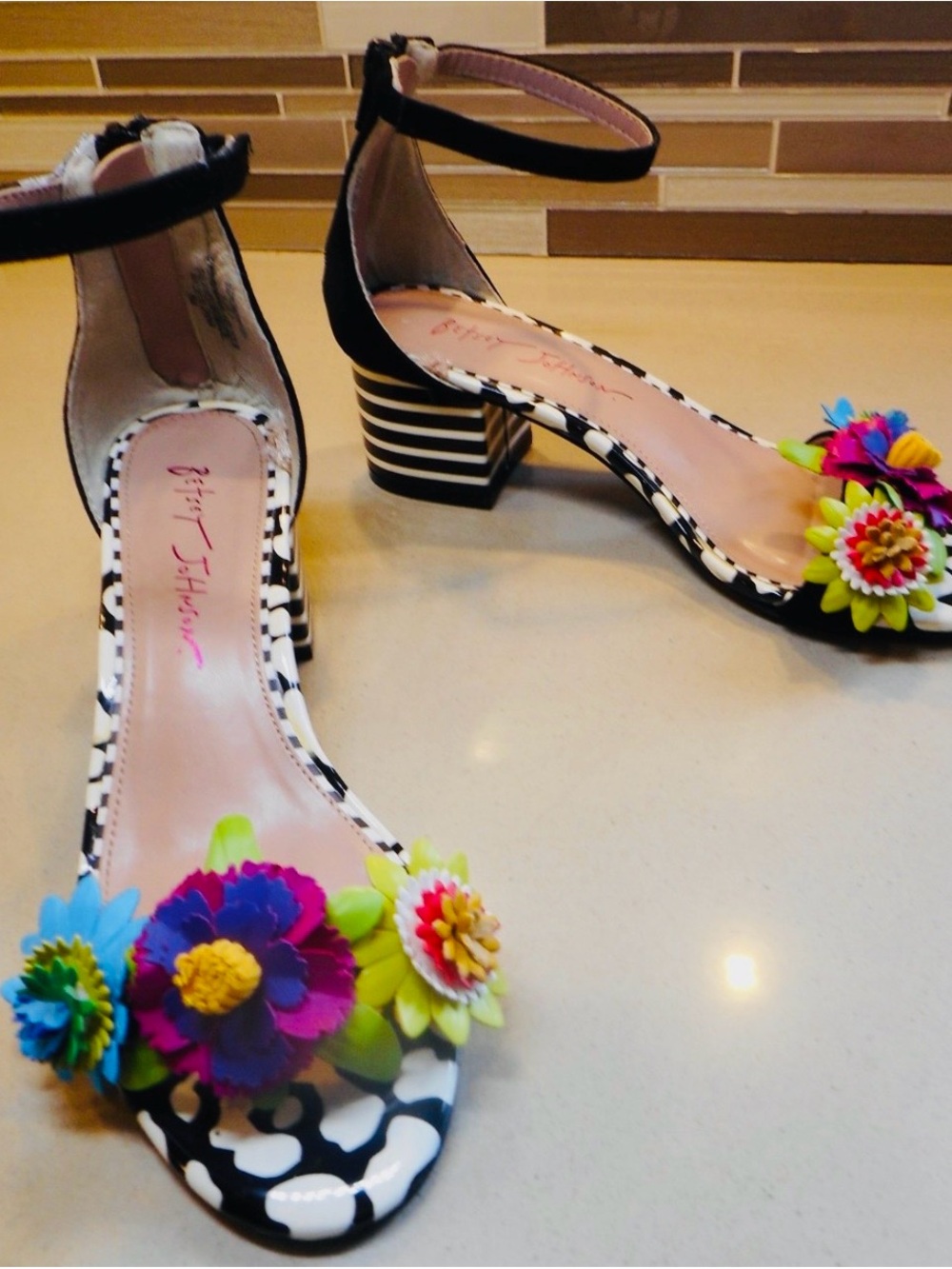 Betsey Johnson Colorful Floral Ankle-Strap Women's Sandals Size 6.5